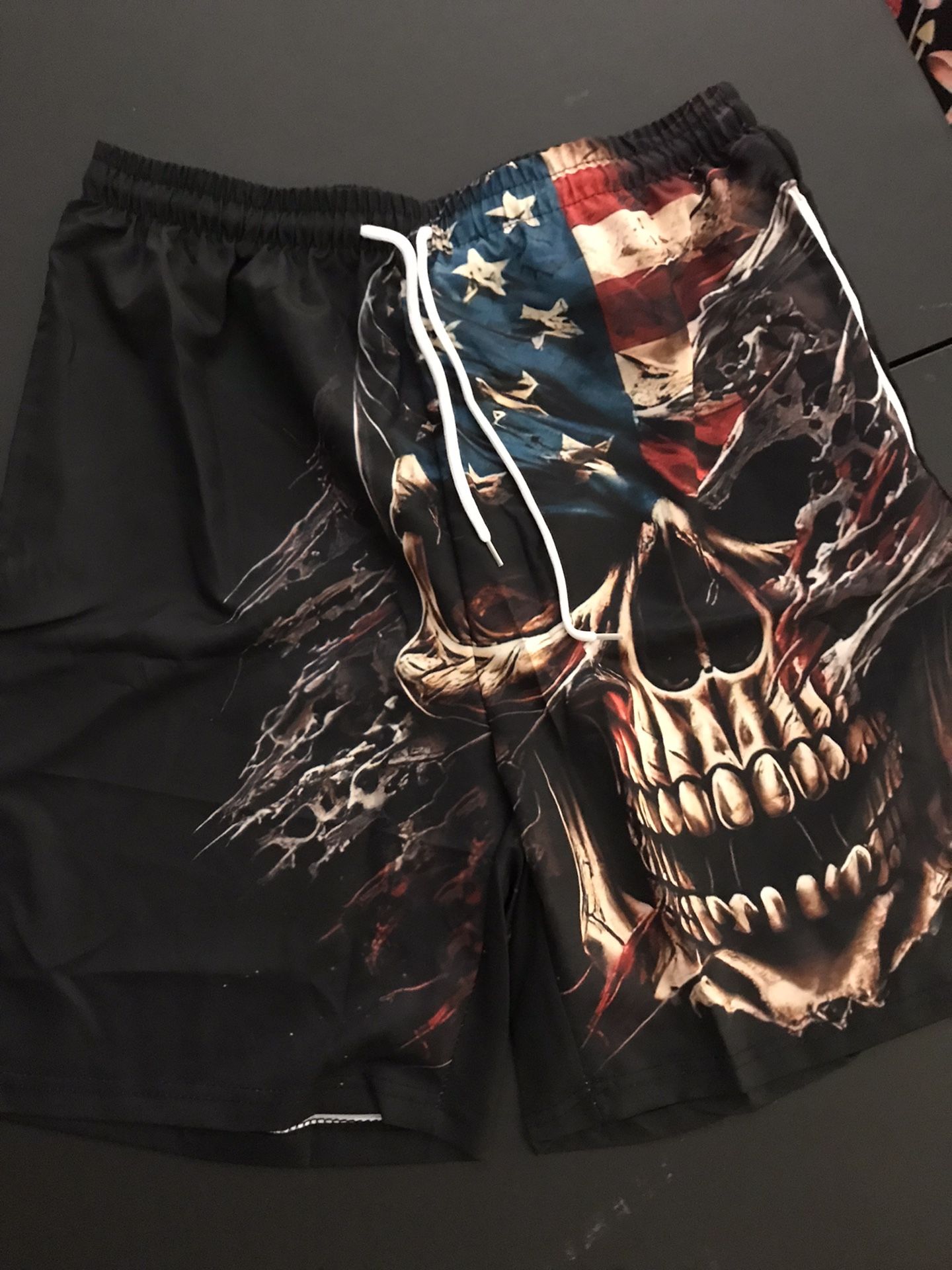 New Mens Swim Trunks Size Medium 