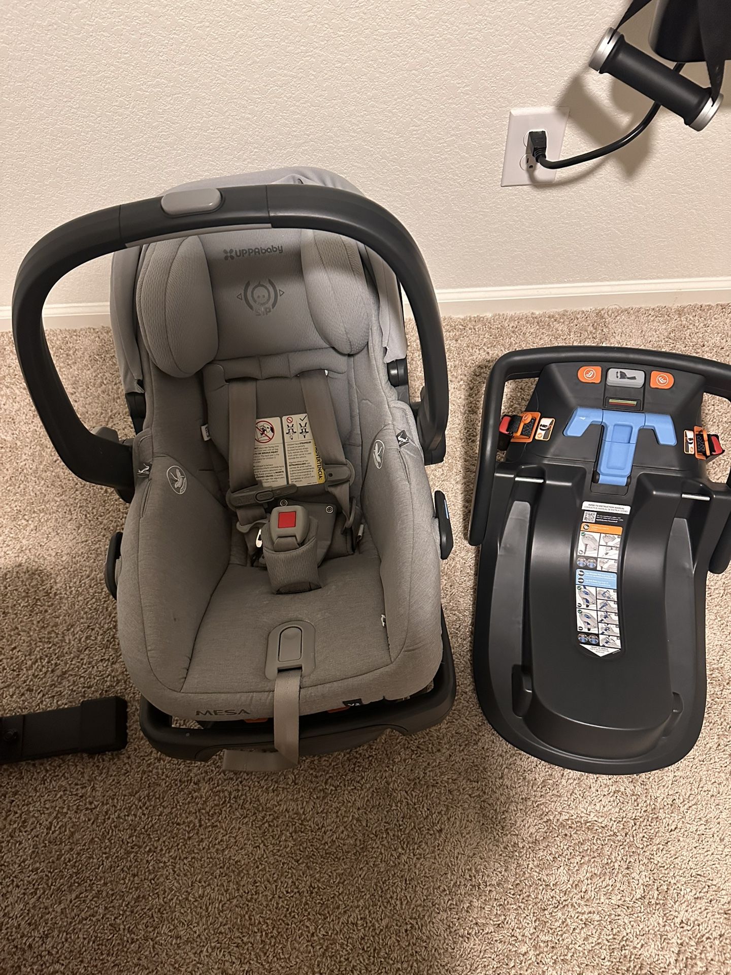 Up a baby car seat seat with extra base