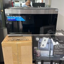 Samsung Over The Range Microwave With Sensor Cooking And WiFi Sync