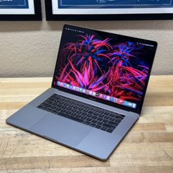 2017 15” MacBook Pro - 2.9 GHz i7 - 16GB - 500GB SSD