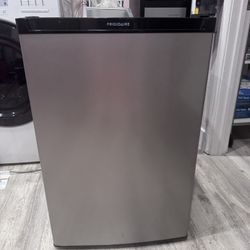 Mini Fridge $100