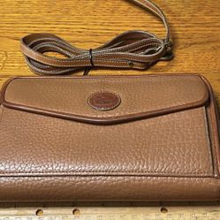 Dooney & Bourke Vintage tan All Weather Leather Zip Around Large Crossbody Wallet Pre-owned          