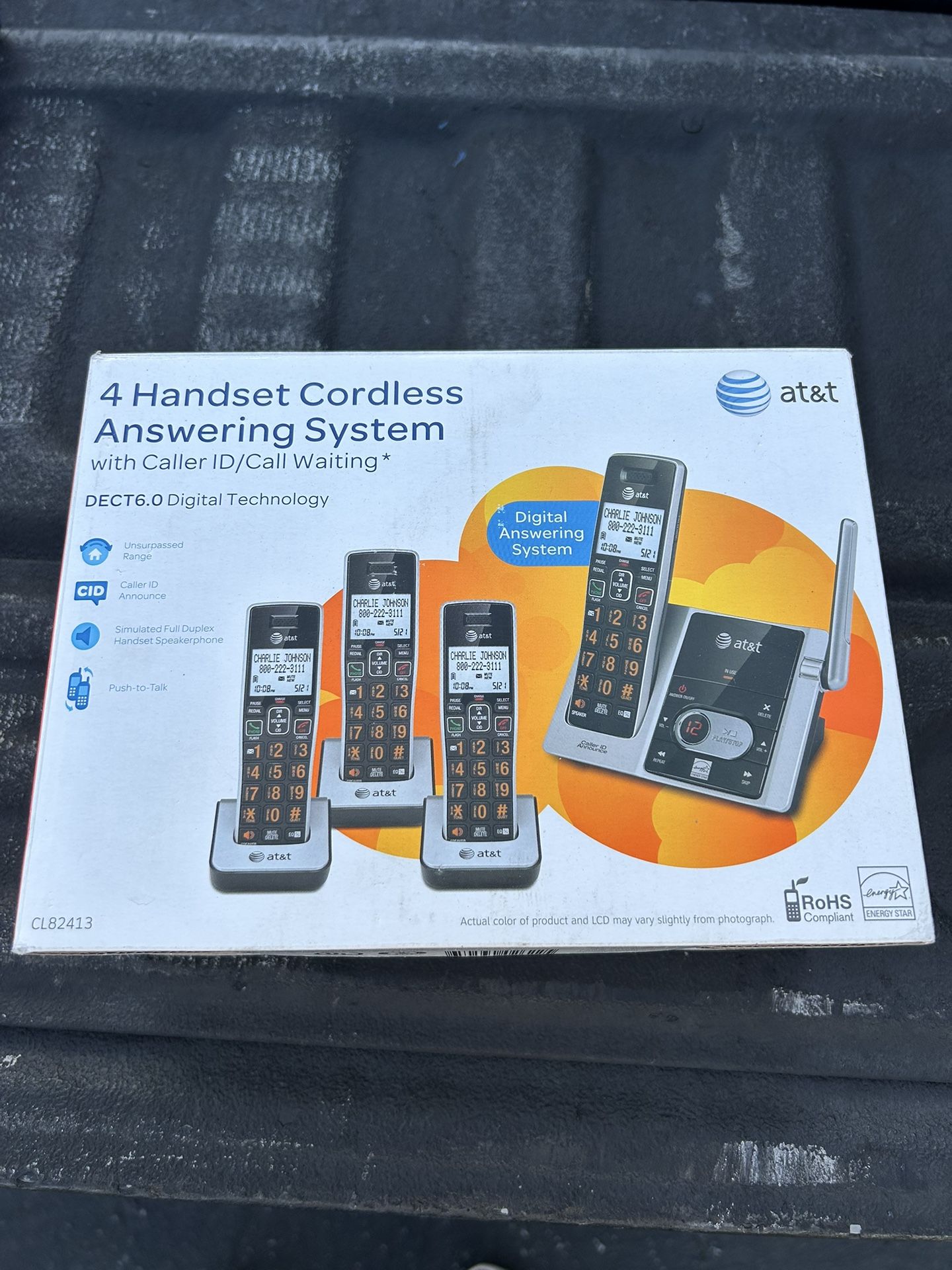 Set Of 4 Cordless Phone Handsets With Answering Machine