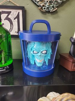 Hatbox ghost popcorn bucket NEW