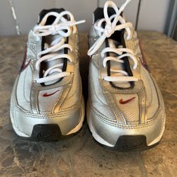 Nike Initiator Shoes