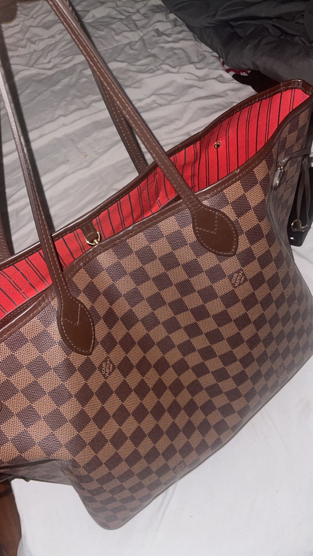 Louis Vuitton Arm Sling Bag for Sale in Oak Park, IL - OfferUp