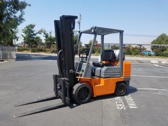 Toyota forklift 6000 pound capacity 3 stage side-shift
