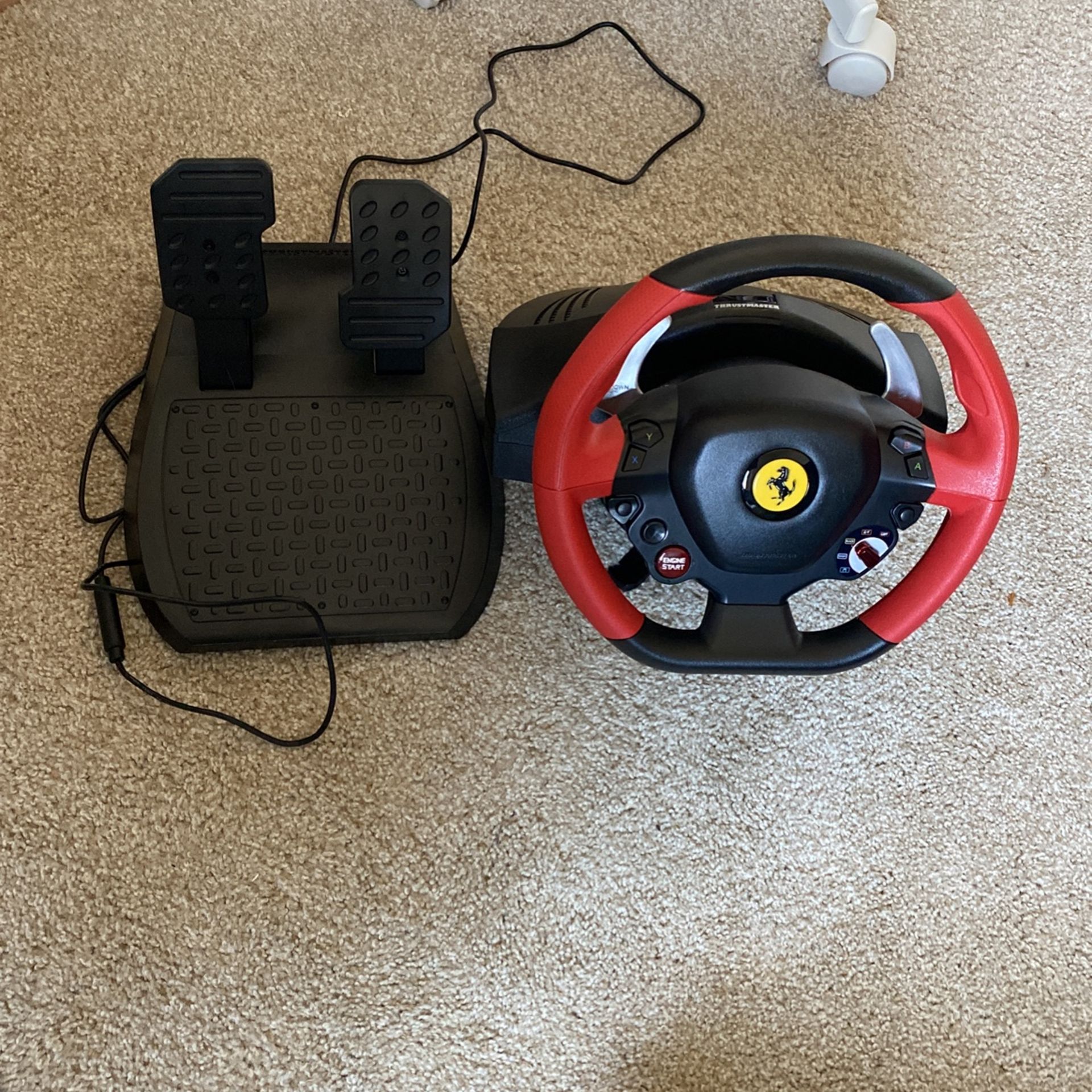 Thrustmaster Ferrari 458 Spider Racing Wheel for Xbox One.
