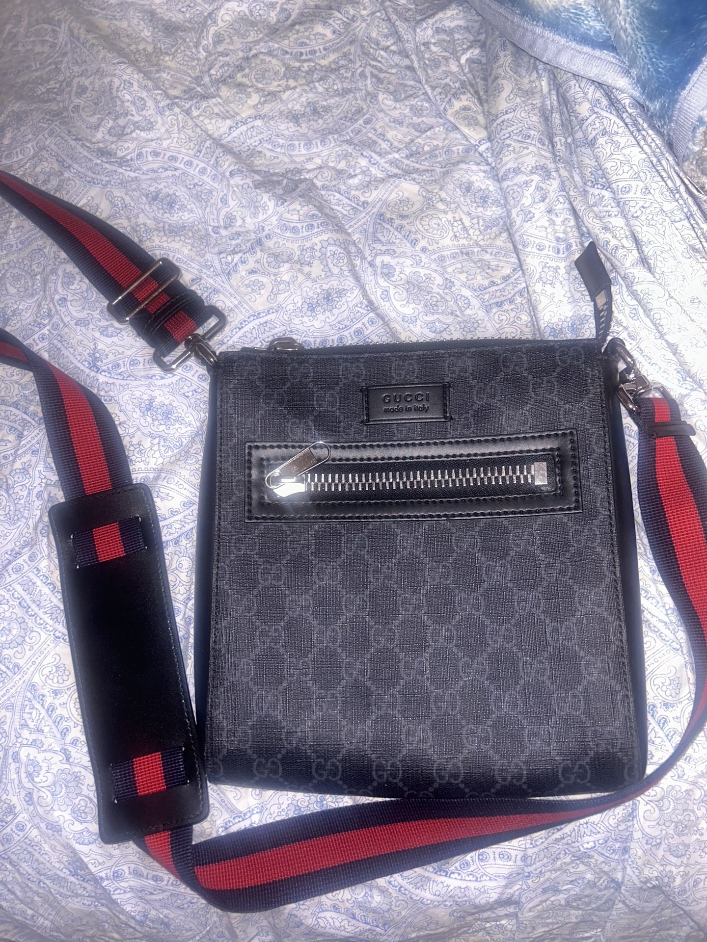 Gucci messenger bag