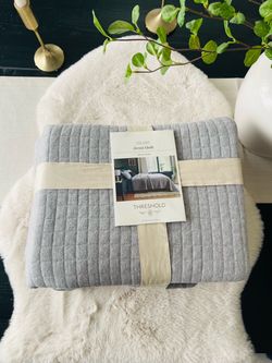 Threshold jersey knit gray quilt-full/queen