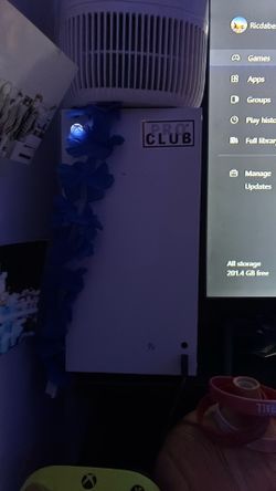 Xbox series X 1TB, 2 controllers, and led charing deck