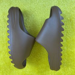 adidas Yeezy Slide Flax FZ5896 Size: US M 8