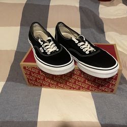 Vans Authentic Shoes Black Size Men’s 9.5 Women’s 11.0 Lightly Used 