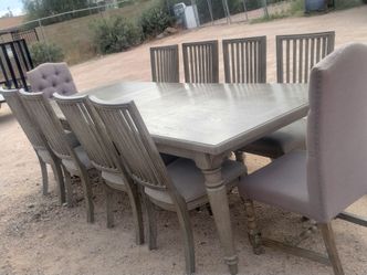 FORMAL DINING ROOM TABLE