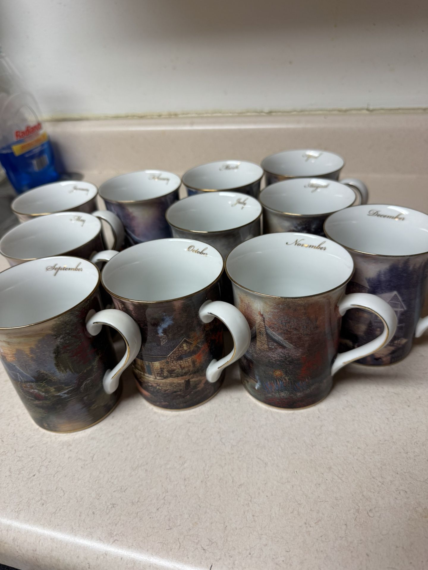 Set of 12 Thomas Kinkade Joys of the Season porcelain Mugs Excellent Condition