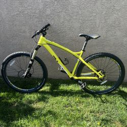 Diamondback Sync’r Hardtail Mountain Bike – Medium – Barely Used – Great Beginner Bike