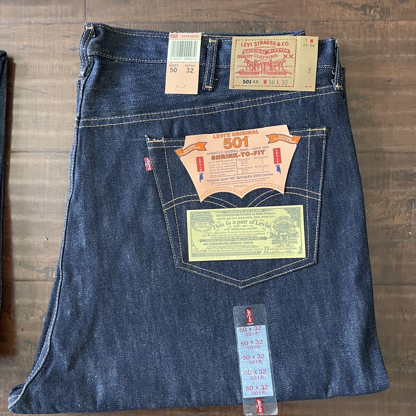 501 LEVIS 48x32 50x32