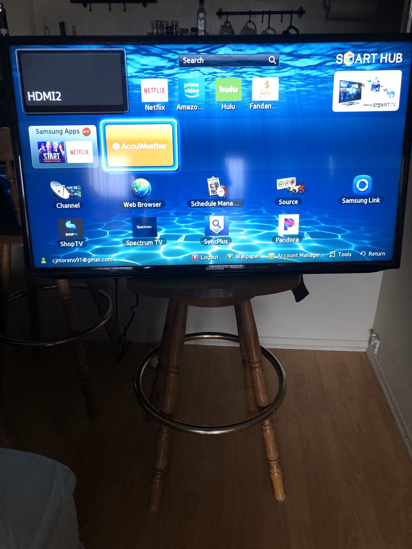 Samsung EH5300 40” LED TV Smart TV HD