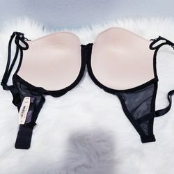 New Victoria's Secret Very Sexy push up bra 32DDD New with tags. Size  32DDD. Bundle your items for a discount and a flat shipping rate! for Sale  in San Antonio, TX 