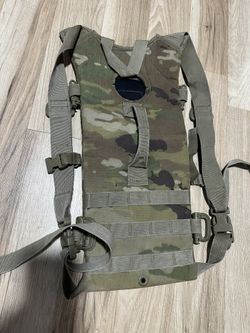 Molle 2 Hydration System Carrier