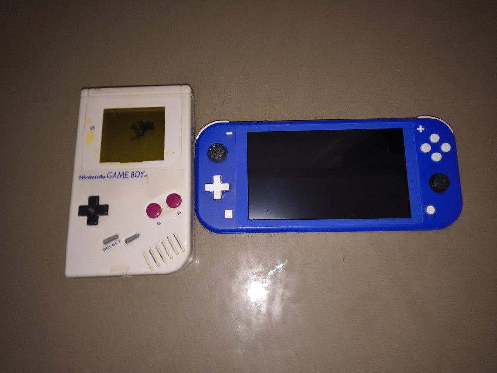 Nintendo Handheld Lot *Untested**For parts*