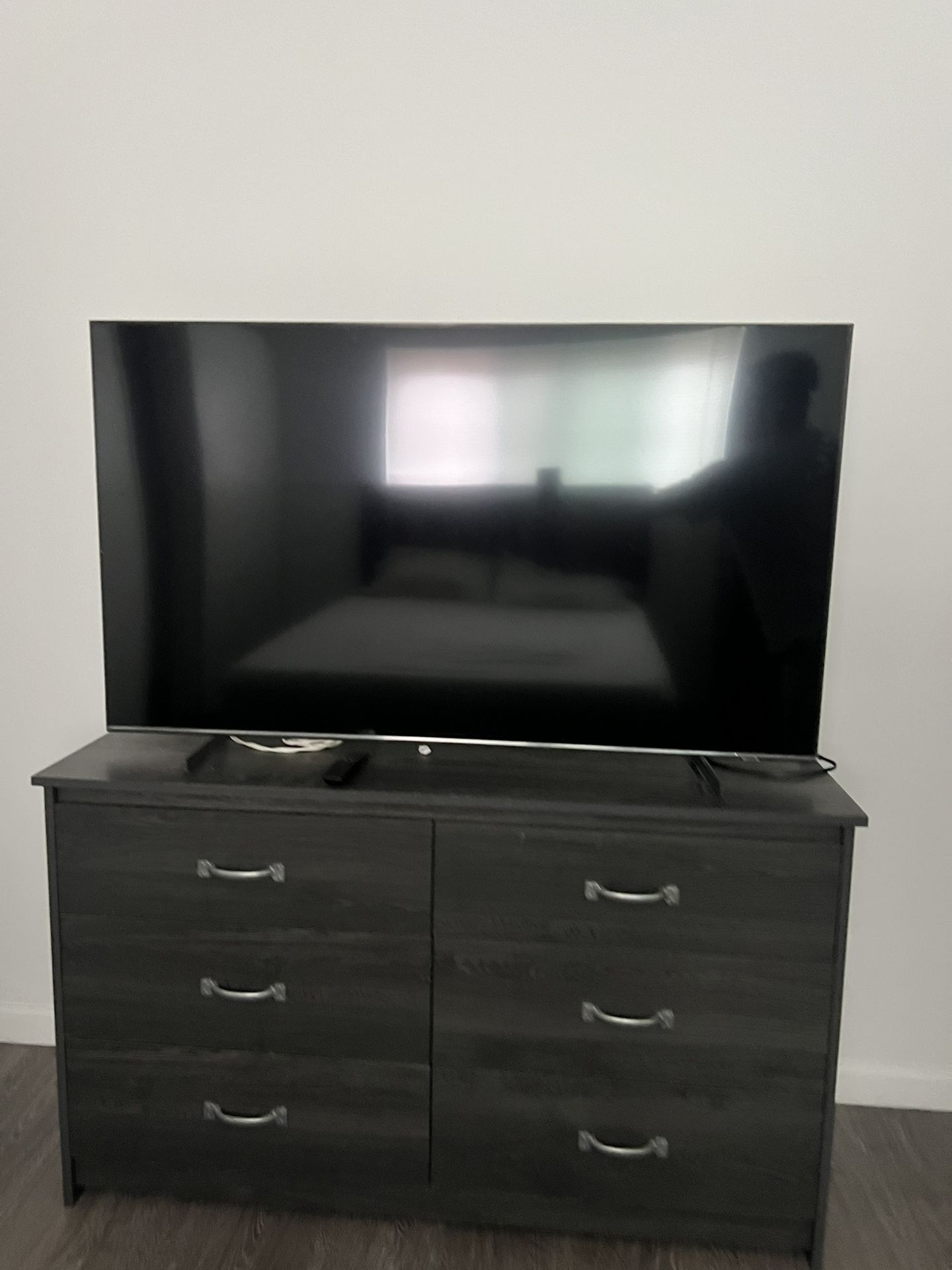 Samsung QN55Q60BAF (55 Inches)