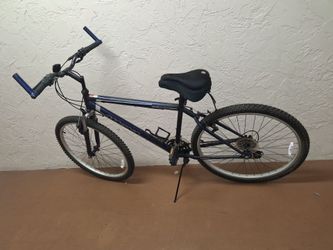 Bicicleta MAGNA en buenas condiciones. 26"