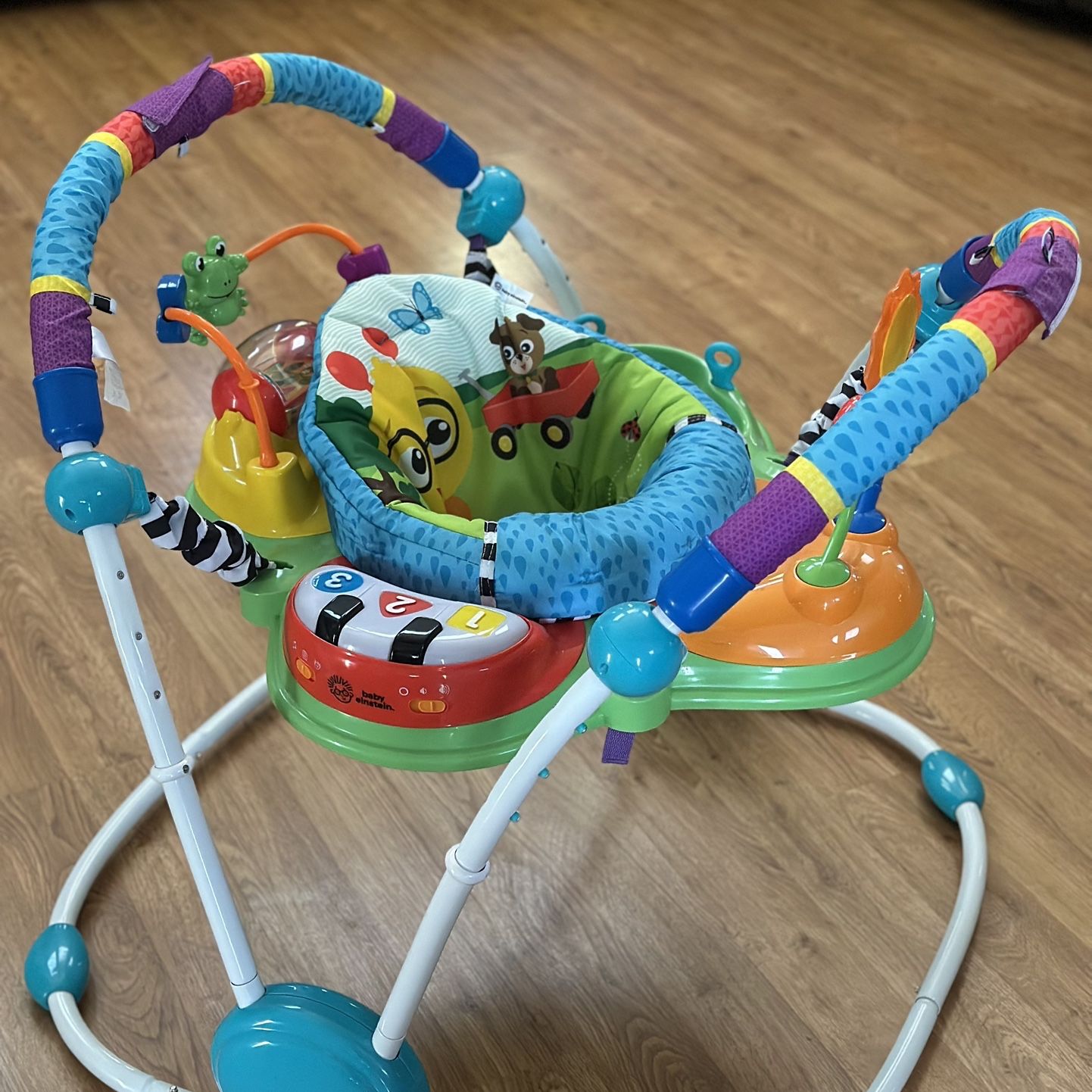 Little parsimonious einsteins bouncer