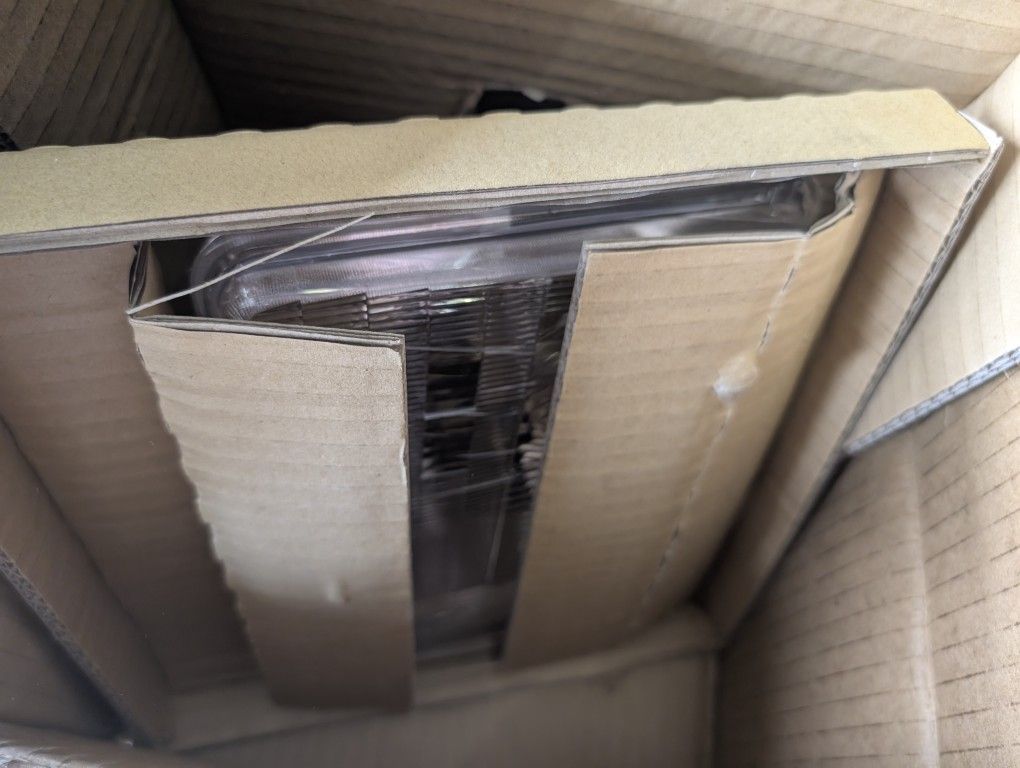 Ford Aerostar Headlight