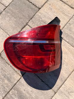 Outer Tail Light Left Driver Fits 2011-2013 BMW X5 E70 335d 335i Premium / Sport