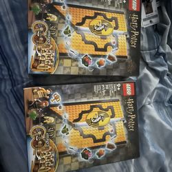 2 LEGO Harry Potter Hufflepuff House Banner Sets