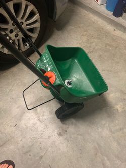 Scott Turf Spreader