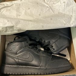 Air Jordan 1 MID (GS)