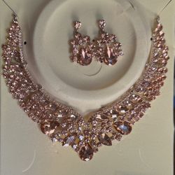 Women’s Necklace 