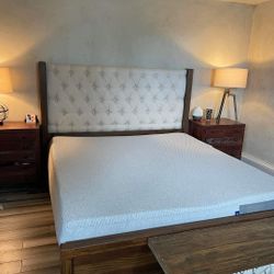 LIKE NEW - King - Casper Original Hybrid Memory Foam Mattress