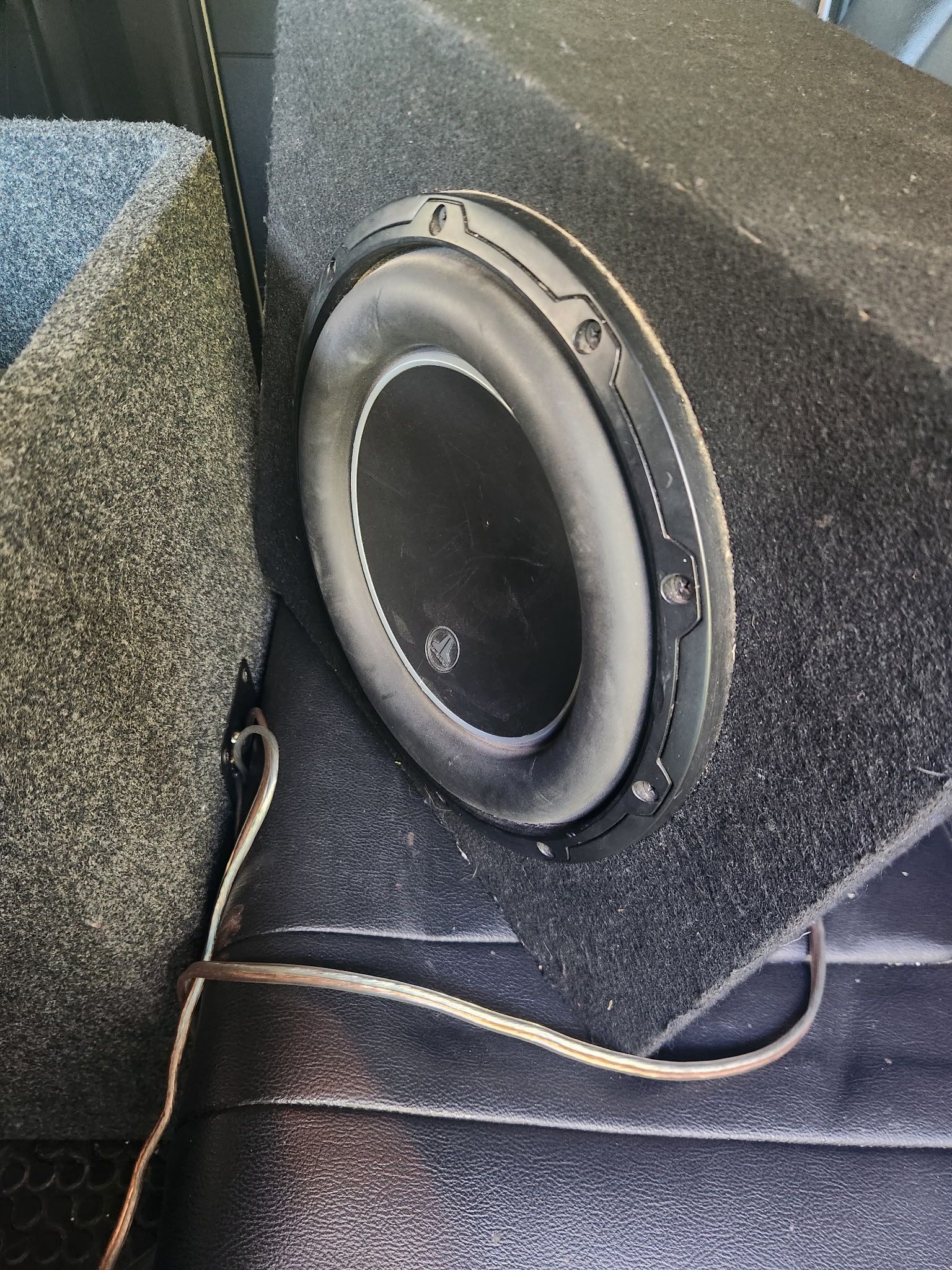 JL audio w6 media 8 inch