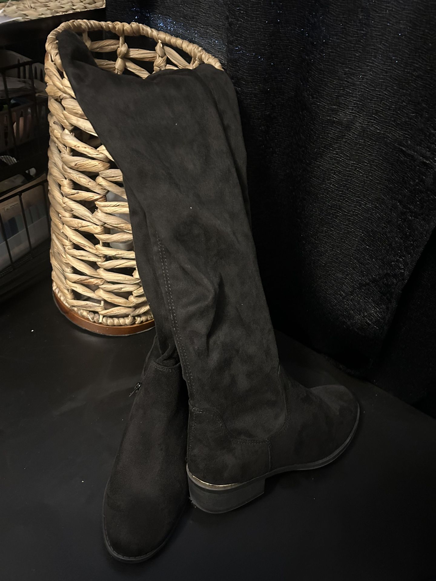 Black Boots 7.5