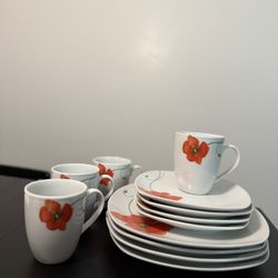 Set Of 4 Dinner plates, Appetizer Plates and mugs