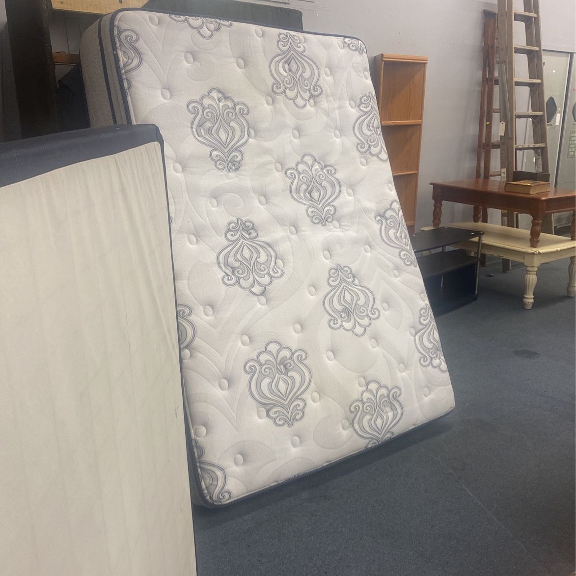 Sealy pillow top queen mattress