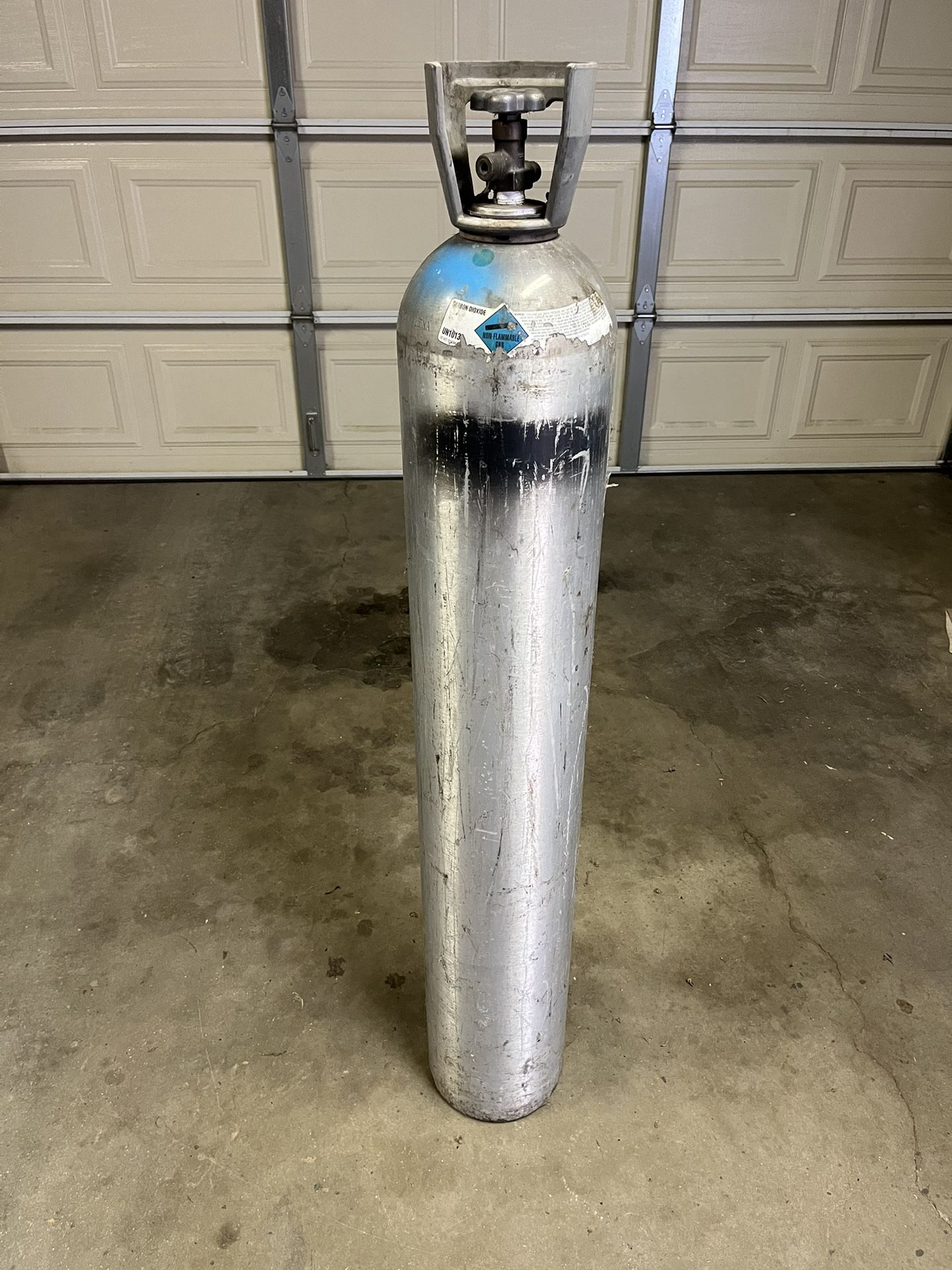 50lb CO2 Tank 50# Full