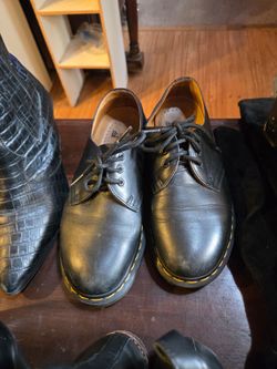 23 pair of Brand Name Women's Shoes, size 8m
