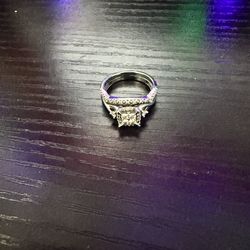 1/3 Carat Ring With 10k White Gold Band 4g weight