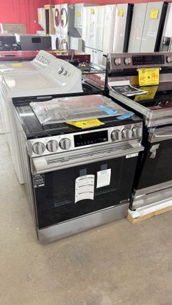 LG ELECTRIC SLIDE IN STOVE WITH AIR FRYER