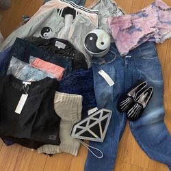 entire lot - womens clothing - tops, jeans, skirts, shorts, dresses, bags, sunglasses