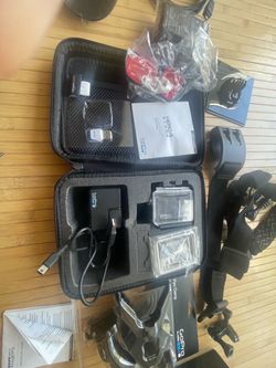 Bundled GoPro HERO BLACK-Case, camera, mounts,  Strap, Cl