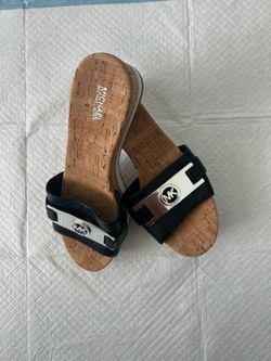 Michael Kors Warren Platform Leather Slide Sandals. Size 9.5.