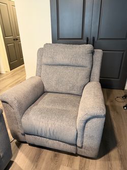 Brand New Ashley Dual Power Recliner