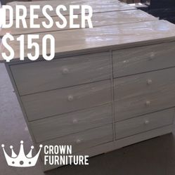 Dresser 