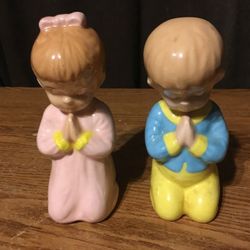 Two Kids Girl Pink Boy Yellow And Blue Kneeling Praying Statues Julie 1979 6 In