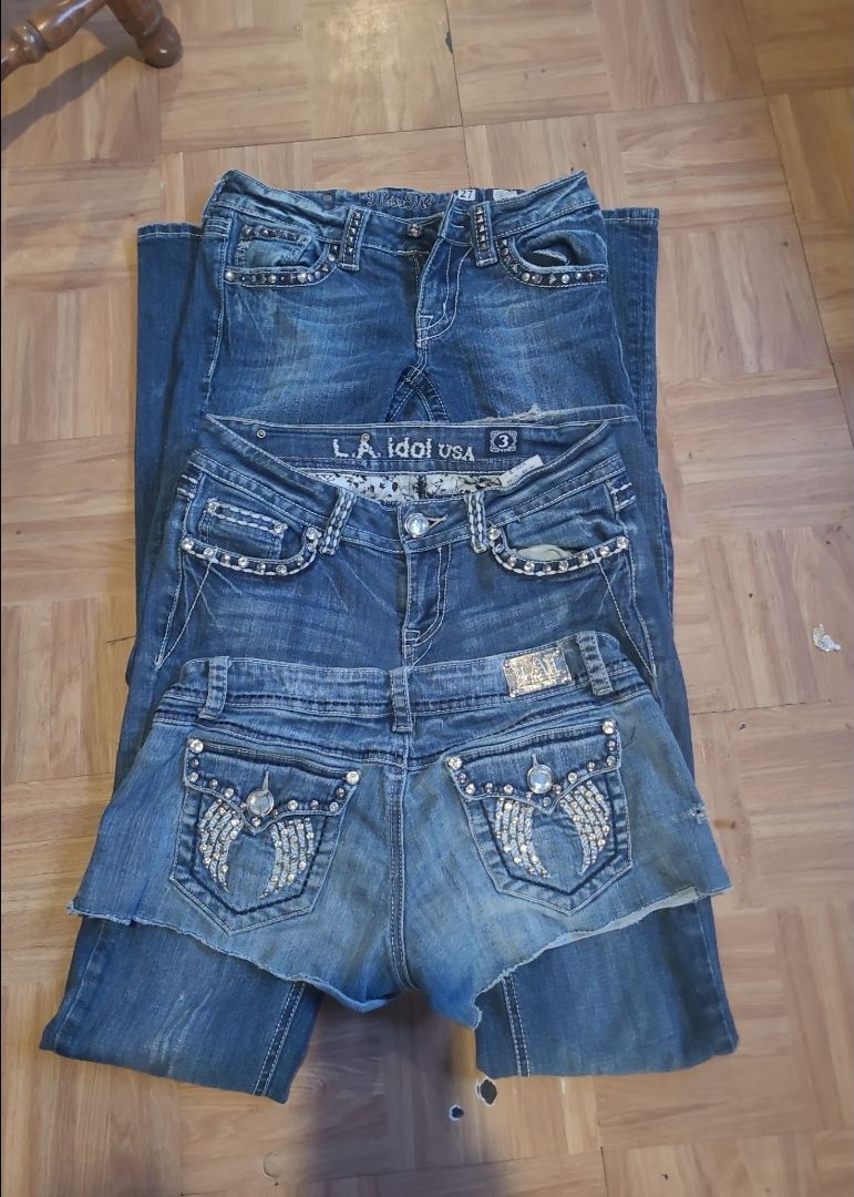 Missed jeans and a pair of shorts. Size 3
